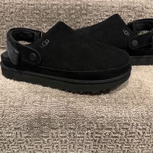 UGG Goldenstar Clog in Black